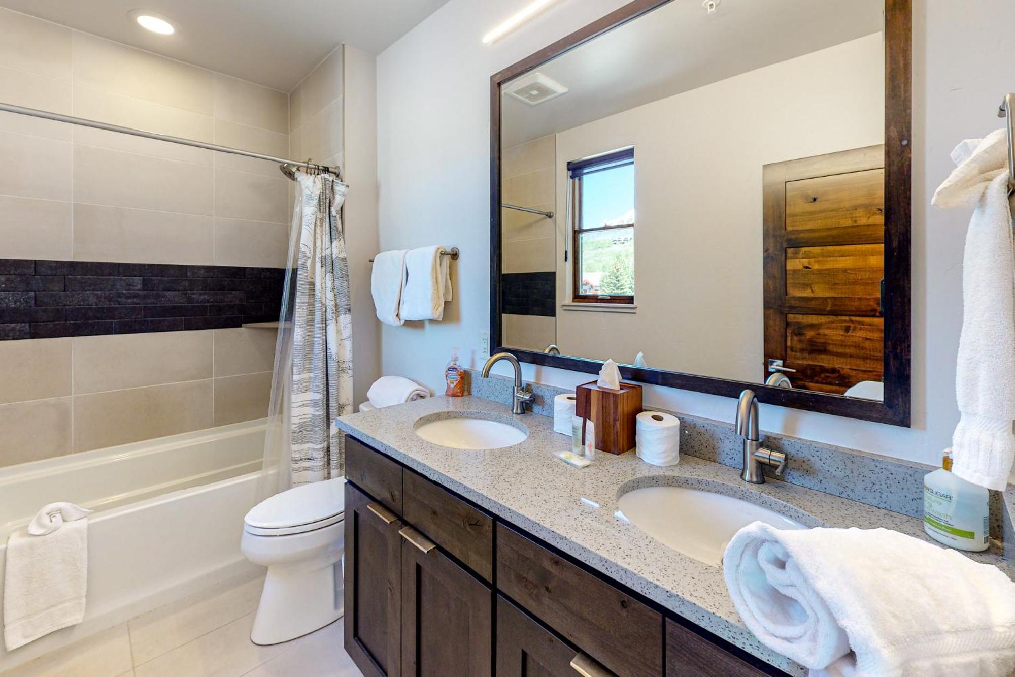 Blue River Flats Condos Silverthorne Room photo