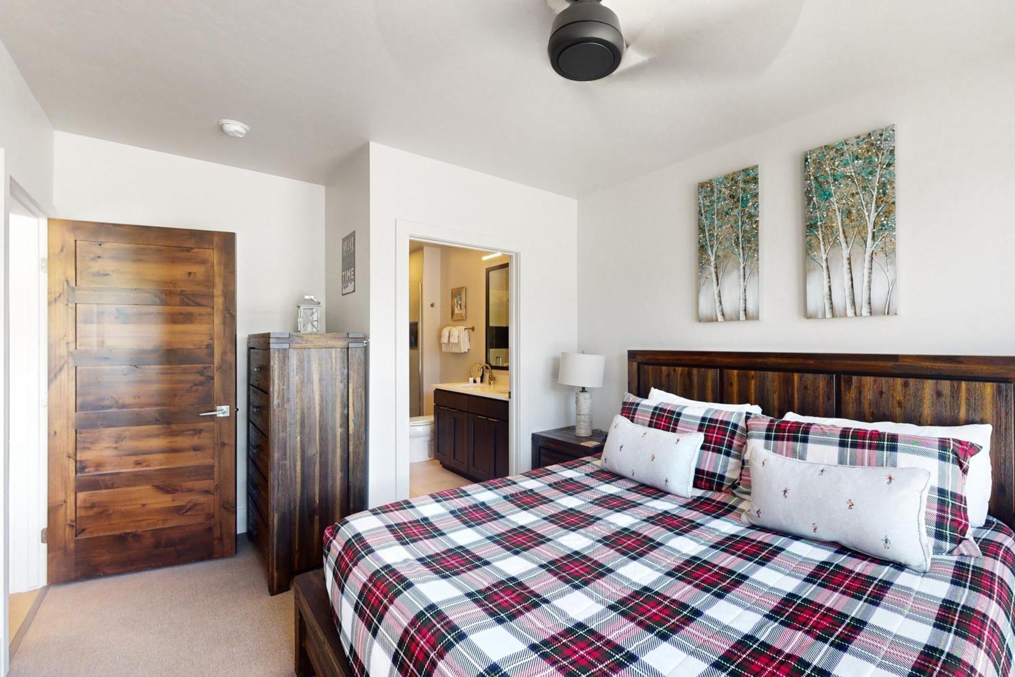 Blue River Flats Condos Silverthorne Room photo