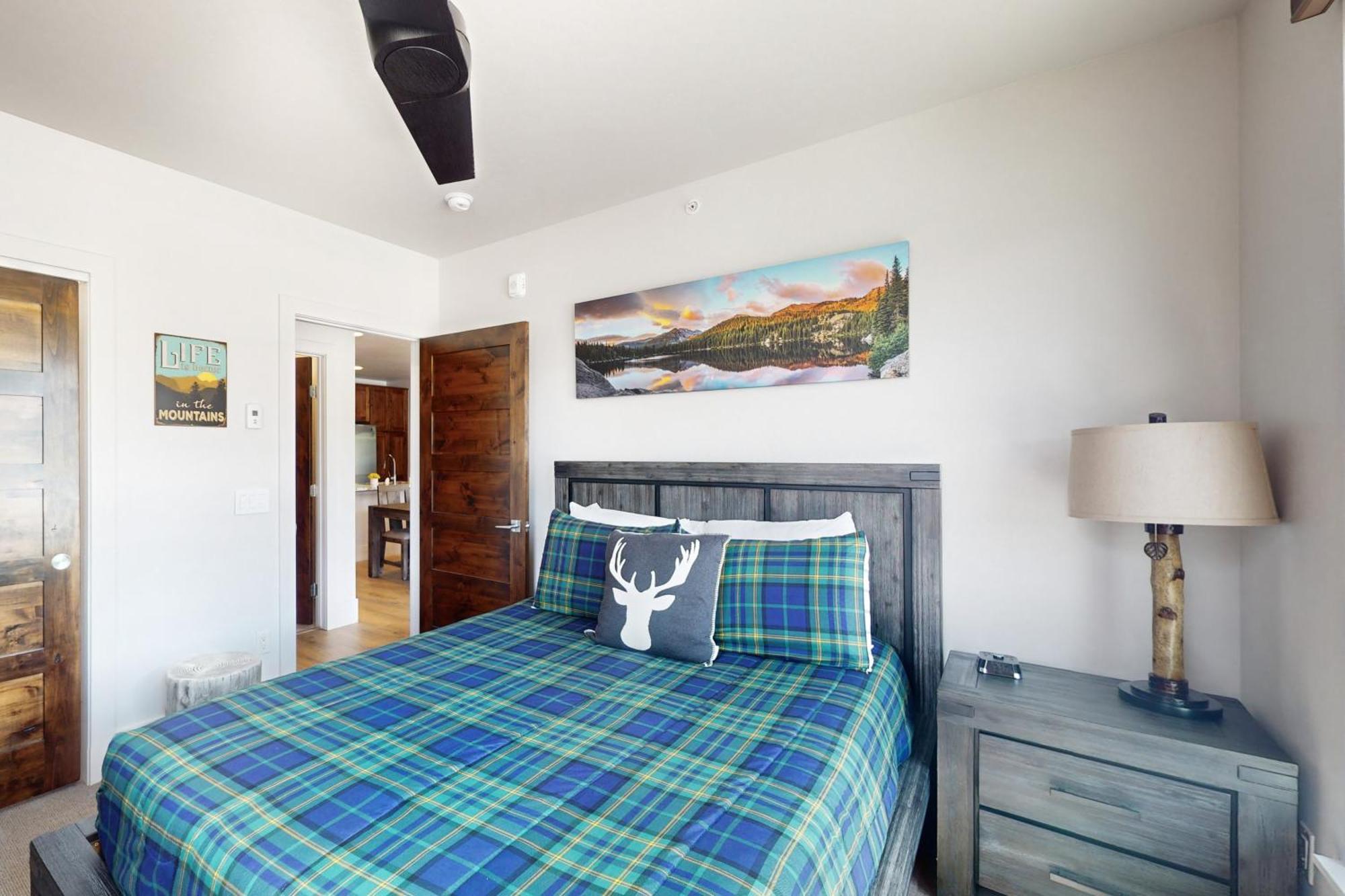 Blue River Flats Condos Silverthorne Room photo