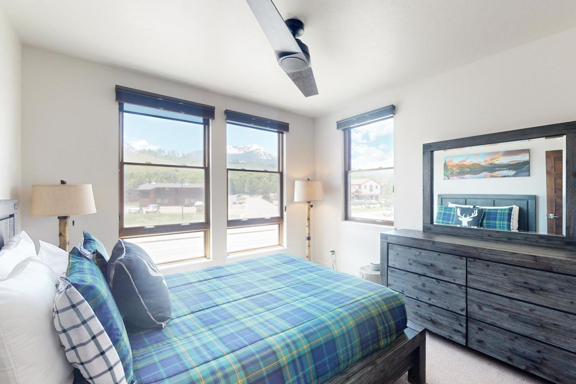 Blue River Flats Condos Silverthorne Room photo