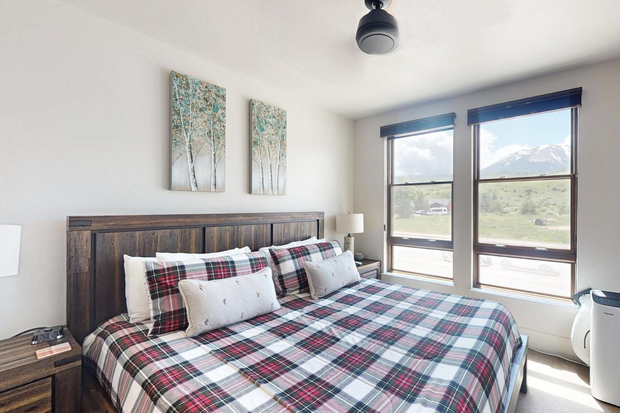 Blue River Flats Condos Silverthorne Room photo